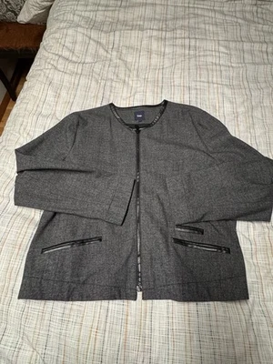Blazer Chaqueta Gap Gris y Negro Mezcla de Poliéster Cremallera con Borde de Cuero Sintético Talla XL Foto 1 de 4