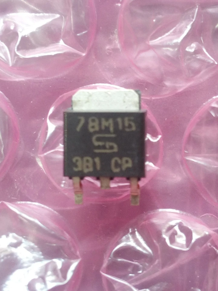 2 Stk. MC78M15, DPAK, 7815, 3-Terminal Positive Regulator - Image 1 of 1