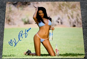 KENDA PEREZ Signed Autographed UFC MMA 8x10 photo  - Picture 1 of 2