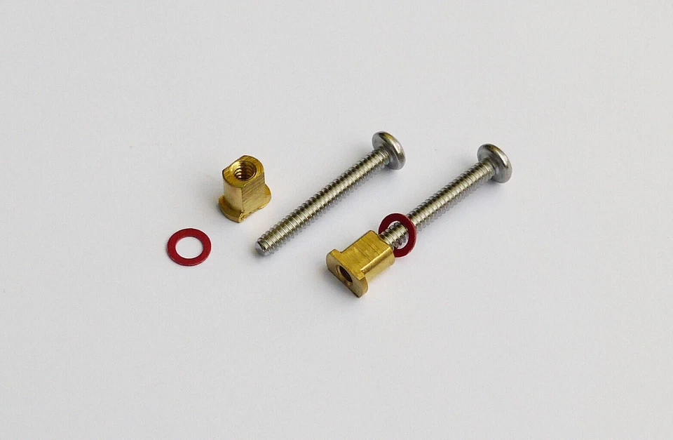 Lucas L691 & L692 Lens Fixing Screws Kit for Triumph, Cobra, Morgan 27H4678K - Image 1 of 1