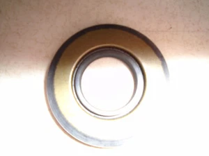 VINTAGE SNOWMOBILE ENGINE CRANKSHAFT OIL SEAL 34X72X8 RIB / lip - Picture 1 of 3