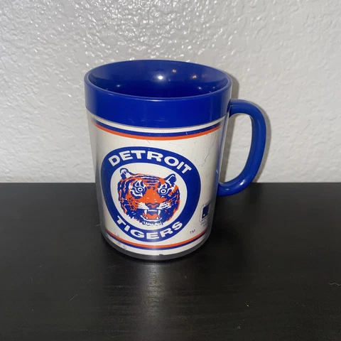 Vintage 1986 MLB Detroit Tigers Plastic Coffee Cup Mug 4 Inches Tall Made In USA Cover