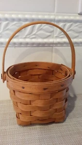 Vintage 1996 Longaberger Square Bottom/Round Top Swing Handle Basket Pre-owned - Bild 1 von 8
