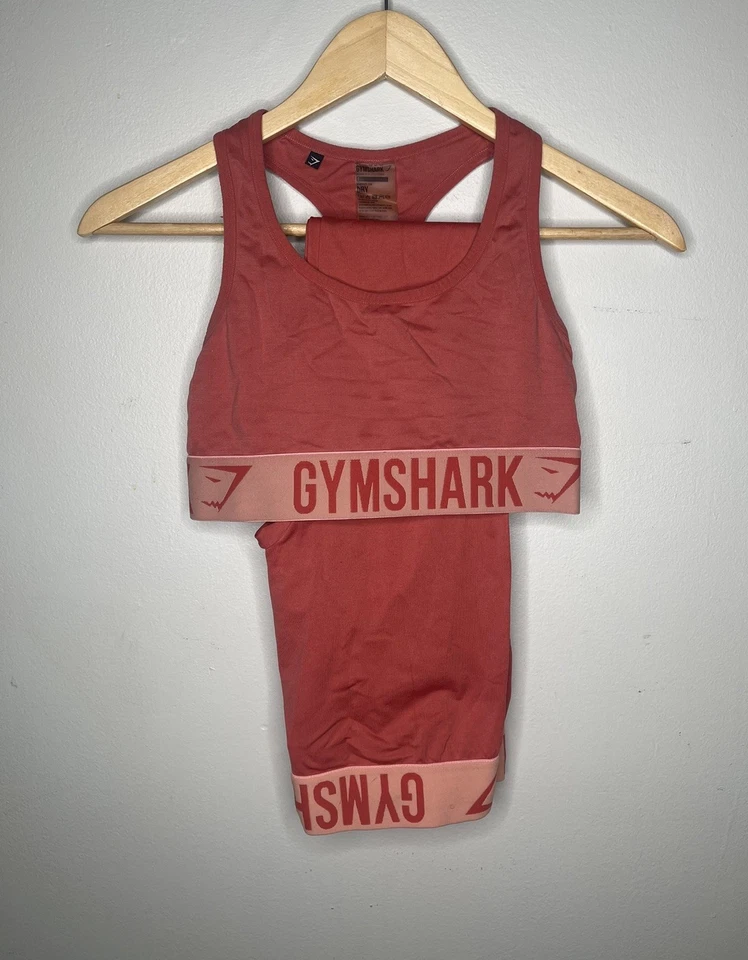 Gymshark 女式套装小号运动文胸上衣匹配紧身裤粉色/桃色 — 第 1/2 张图片