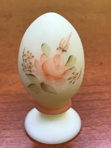 Fenton Custard Uranium Glass Pedestal Egg JK Spindler - Glows - Picture 1 of 9