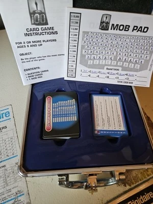 1 vs 100; Money or the Mob Suitcase Card Game 2006 Cardinal Used And Complete - Image 1 of 4