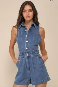Pagliaccetto smanicato Lulus Irresistible Days lavaggio medio denim colletto nuovo con etichette taglia M - Foto 1 di 15