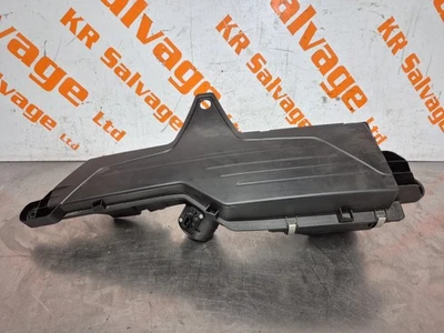 2015-2019 BMW 1 SERIES F20 F21 1.5 PETROL 118I AIR FILTER BOX HOUSING 8647449 - Image 1 of 4