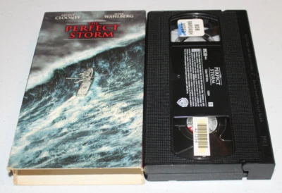 The Perfect Storm (VHS 2000) George Clooney, Mark Wahlberg, John C. Reilly  - Image 1 of 2