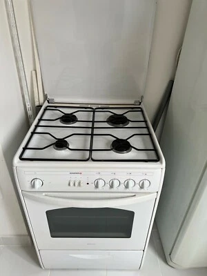 gaziniere à gaz et four électrique Rosières - Photo 1/4