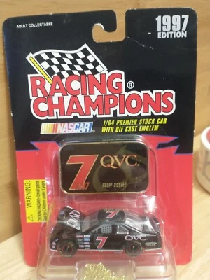Racing Champions NASCAR 1/64 diecast #7 QVC Ford Geoff Bodine con emblema 1997 Foto 1 de 4