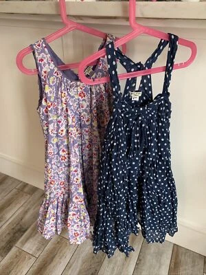 Lote fofo de 2 vestidos de algodão Eliane et Lena EUA 8A azul marinho bolinhas e roxo floral - Imagem 1 de 4