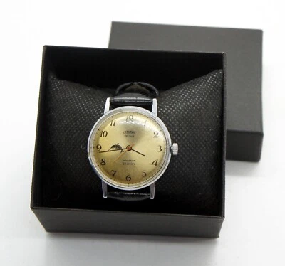 RARO RELOJ MECÁNICO PARA HOMBRE LUCH CORNAVIN DE LUXE marca URSS SOVIÉTICO cal. 2209 Foto 1 de 4