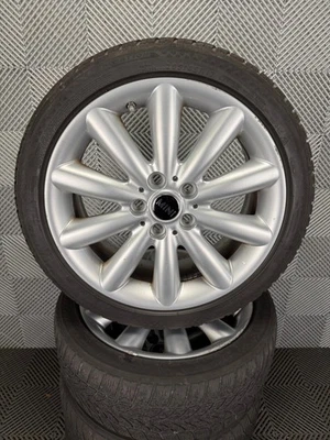 Original Mini F55 F56 F57 Cosmos Spoke 499 Winterräder 205/45 17 Winterreifen - Bild 1 von 4