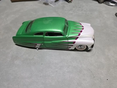 Hot Wheels Legends 1949 Merc Mercury Lead Sled Custom 1:24 Green White Scallops - Image 1 of 4