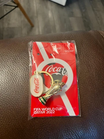 Coca-Cola official FIFA World Cup Qatar 2022 Trophy Keychain NEW Cover