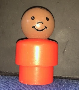 Vintage Fisher Price Little People legno AFRICAN AMERICAN BOY corpo rosso - RARO - Foto 1 di 4