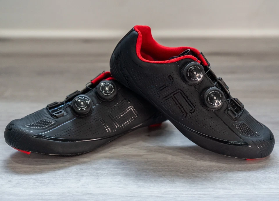 NUEVO - ZAPATOS SPIUK 16 CICLISMO CARRETERA FIBRA CARBONO - CERRADURAS DE ESFERA (COMO BOA) - TALLA 42 Foto 1 de 4