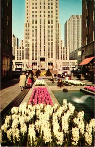 Vintage New York NY Rockefeller Center Promenade Prometheus Fountain Postcard - Picture 1 of 2