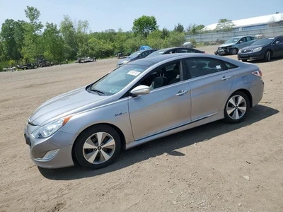 2012 Hyundai Sonata Washer Reservoir OEM 11-14 FWD 2.4L Used 113K Miles - Image 1 of 4