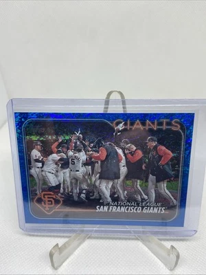 2024 Topps Series 2~ BLUE FOIL /999 #453 San Francisco Giants/Team Card - Image 1 of 2