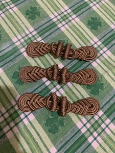 ❤️Vintage Hand Sewing Toggle Closure Frog Fasteners Knot Set Of 3 NOS - Picture 1 of 7