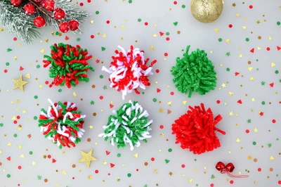 Handmade Cat Toys with bells - Christmas - 6 pieces - Image 1 of 2