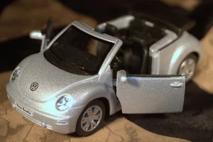 New VW Beetle 1:32 scale - Picture 1 of 7