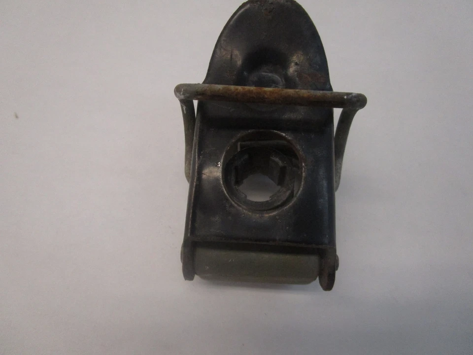 75 YAMAHA DT175 SEAT LOCK - Image 1 of 4