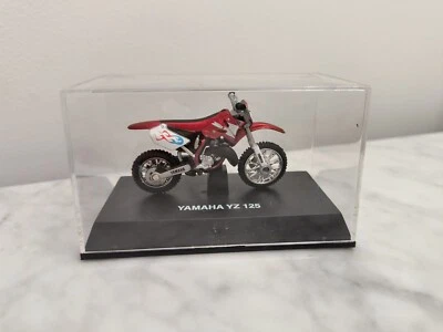 NEW RAY YAMAHA YZ 125 MOTORCYCLE DIE-CAST - Image 1 of 4