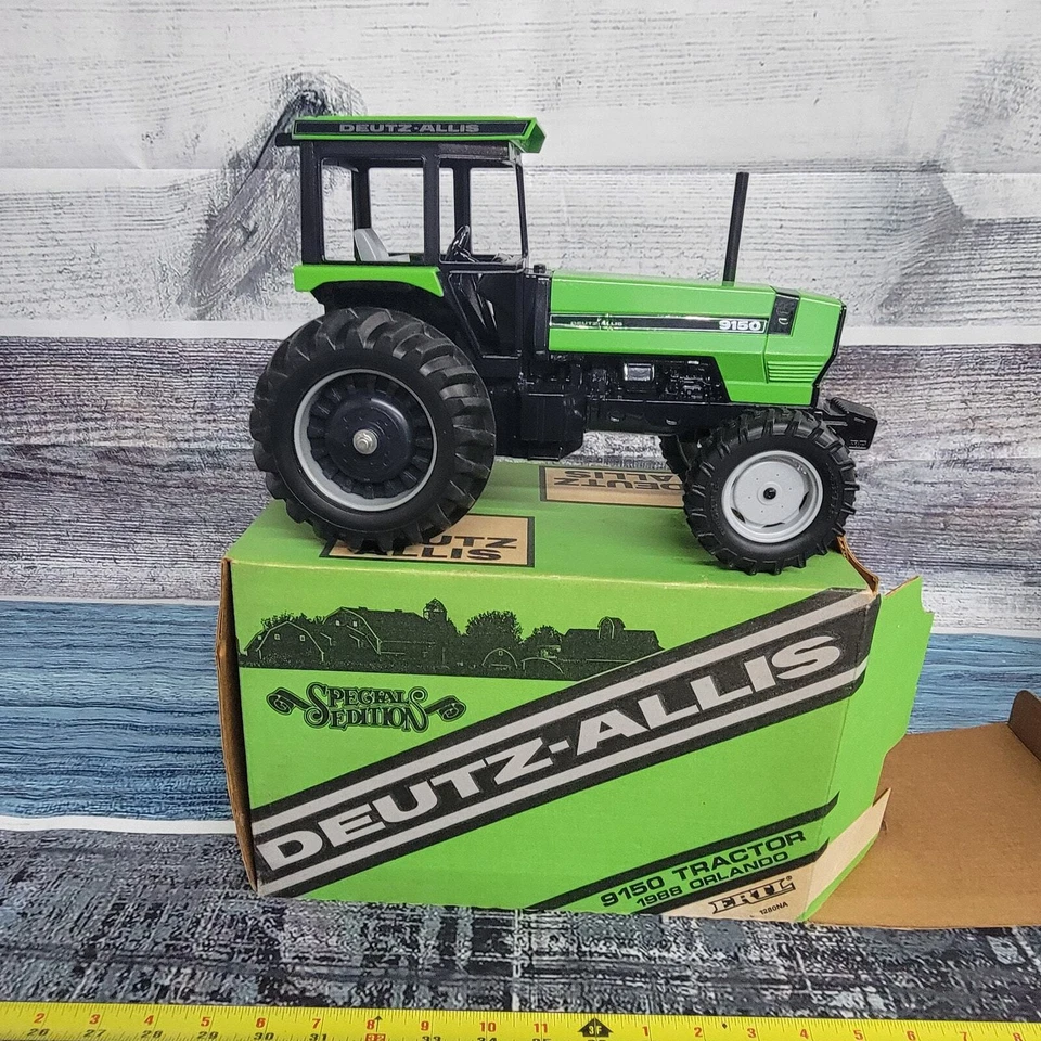 Vintage 1988 Ertl 1/16 Deutz-allis 9150 4wd die-cast tractor w/cab green/black  - Image 1 of 4