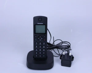 Cyfrowy telefon bezprzewodowy Panasonic KXTGC310 - czarny telefon - Zdjęcie 1 z 4