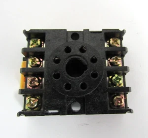 YOUNG ELECTRONIC DS-8 RELAISSTECKDOSE 10A 300V - Bild 1 von 6