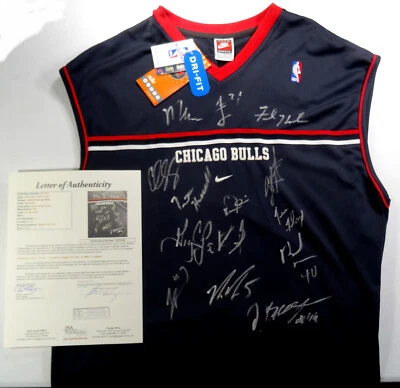 SIGNED 2001/2002 BULLS TEAM AUTOGRAPHED AUTHENTIC JERSEY CERTIFIED JSA # XX55195 - Image 1 of 3