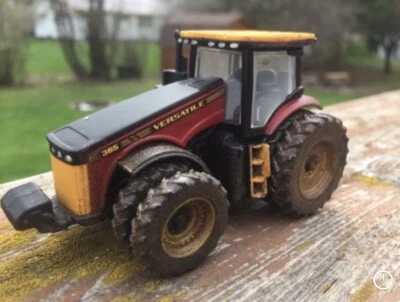 1/64 Versatile  365 custom muddy version  - Image 1 of 4