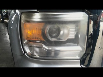 Faro de pasajero sin detalles LED para camioneta SIERRA 1500 14-15 702057 Foto 1 de 4