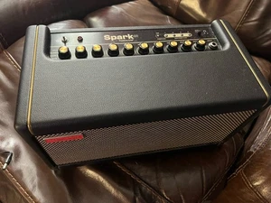 Positive Grid Spark 40, 40 W Combo Electric Guitar Modeling Amplifier - Black - Imagen 1 de 1