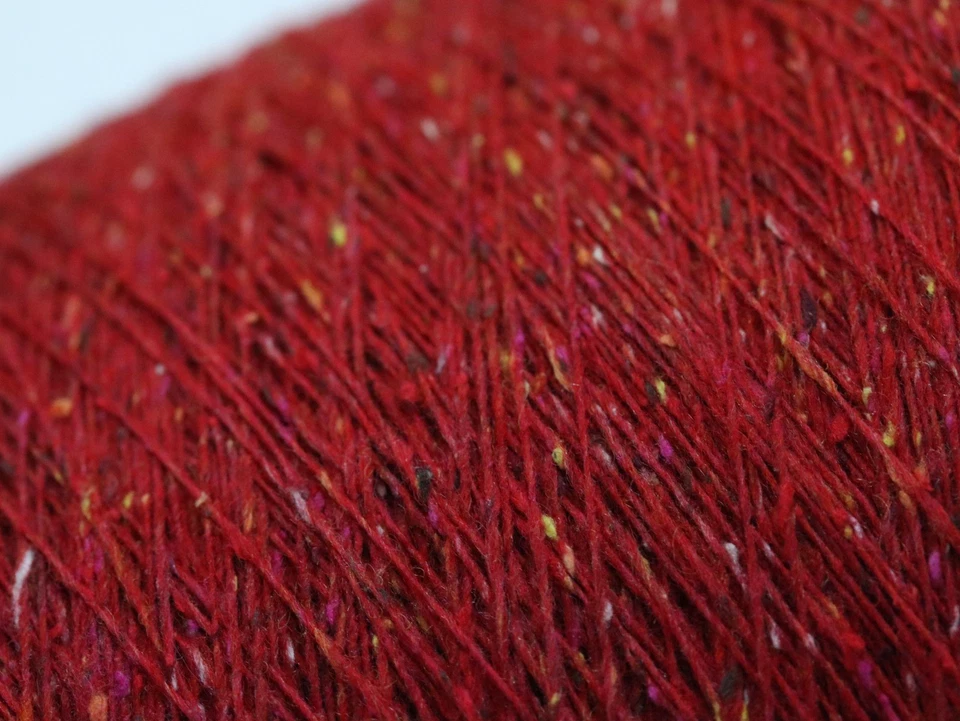 K03 (60€/kg) 250g RAINBOW KONFEKT SEIDE / SCHURWOLLE ORIENTROT (15) Zwirn Noppen - Bild 1 von 3