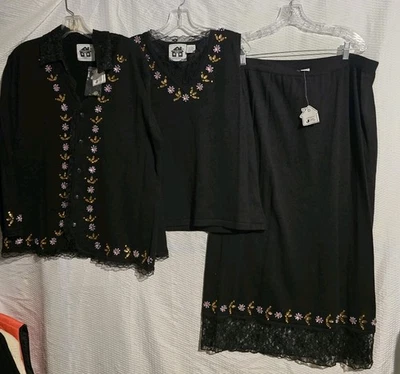 NUEVO CON ETIQUETAS Libro de Cuentos Tejidos 3 Piezas Cárdigan Suéter Falda Conjunto Floral Bordado Encaje Talla L Foto 1 de 4