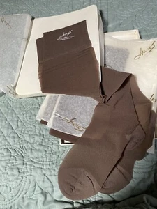 Hanes Cantrece II Thigh High Stockings Hosiery 3 Pr Town Taupe 9.5-10 Medium - Picture 1 of 7