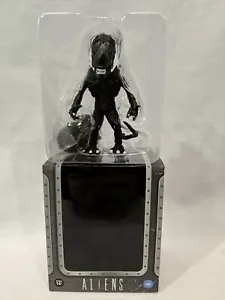 The Loyal Subjects Aliens, XENOMORPH MATTE BLACK & OVOMORPH EGG Black Box Window - Picture 1 of 5