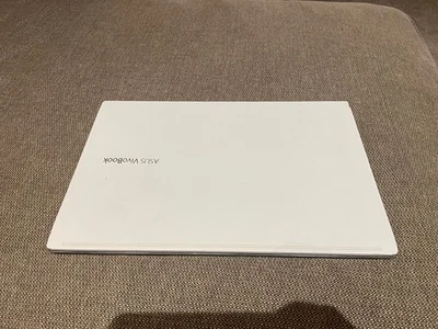 Asus VivoBook Computer Portatile Bianco - Immagine 1 di 4