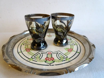 Jugendstil um 1900 Keramik Metallmontur Tablett versilberte Likör Gläser - Bild 1 von 4