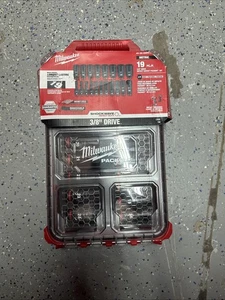Milwaukee 49-66-6801 Shockwave 3/8” Impact Duty Sockets - Set of 19 Pieces, Red - Picture 1 of 1
