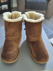GENUINE FUR LINED UGG BOOTS Size 4 uk - Picture 1 of 6