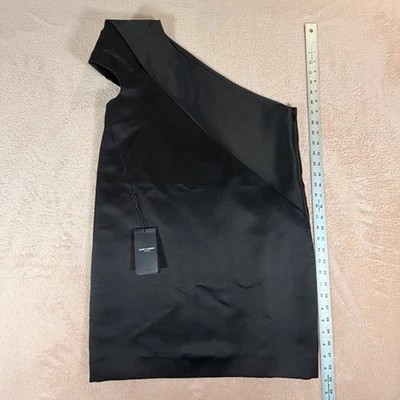 Mini Vestido Sexy Saint Laurent para Mujer 40 Negro Seda Un Hombro Nuevo con Etiquetas Precio de Venta sugerido por el fabricante $2290 Foto 1 de 4