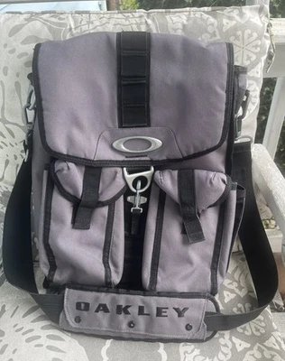 Bolsa utilitária Oakley 2012 Tactical Field Gear código vermelho. - Imagem 1 de 4