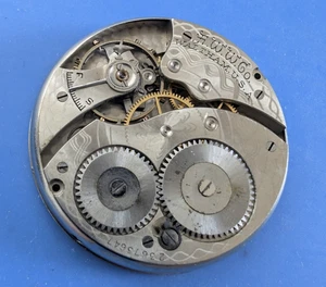 VINTAGE 12 SIZE WALTHAM GRADE 210 POCKET WATCH MOVEMENT NOT RUNNING - Picture 1 of 2