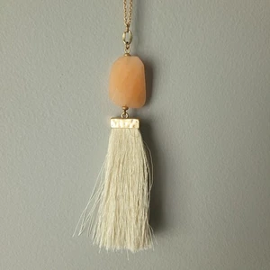 Lange Quaste Faux Rosa Jem Anhänger Statement Halskette verstellbar 31" + Gold Farbe - Bild 1 von 5