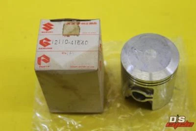 Nuevo de Lote Original Suzuki Piston STD 1977 RM125 Off Road PARTE # 12110-41640 Foto 1 de 4